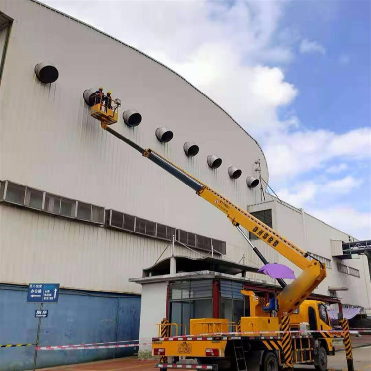 浩口镇高空作业车出租服务：专业广告牌安装解决方案